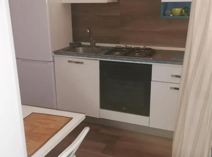 לינה וארוחת בוקר Casa Di Edo ברינדיזי